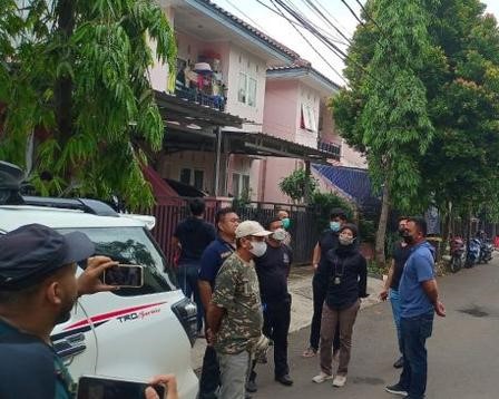 Wouww!!!...Polisi Bawak Surat Penangkapan Nikita Mirzani