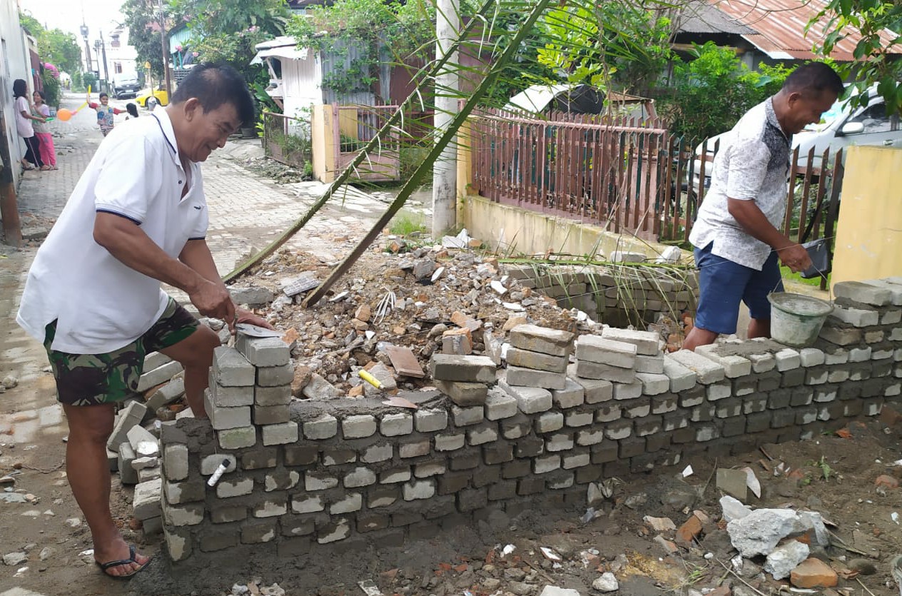 Sebulan Lebih Pemko Medan Tinggal Diam, Terkait Penembokan Jalan Di Gang Adil Pasar I Medan 