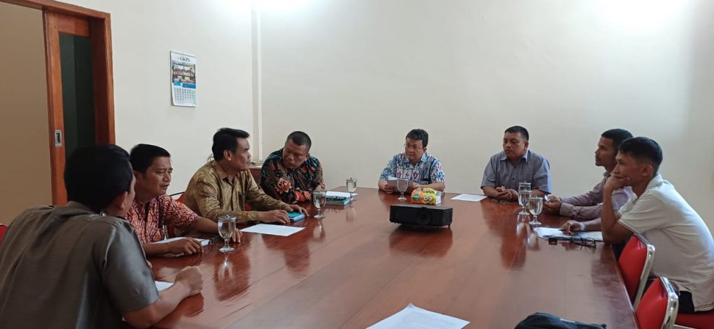 Panitia Pengadaan Lahan Dan Pembangunan Gedung Sekolah Minggu GKPS Batu Lima Resort Batu Onom Siantar Temui Pimpinan Sinode GKPS