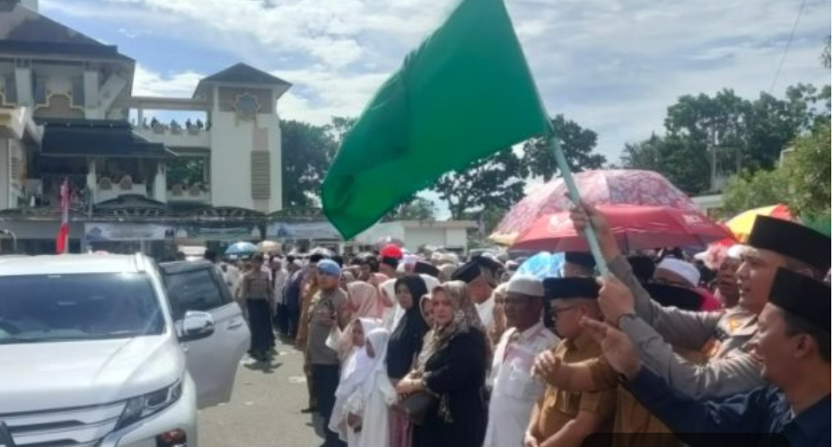 Lepas 359 Calhaj, Kapolres Madina Harap Calhaj Menjaga Kebersamaan dan Saling Membantu Selama Di Tanah Suci