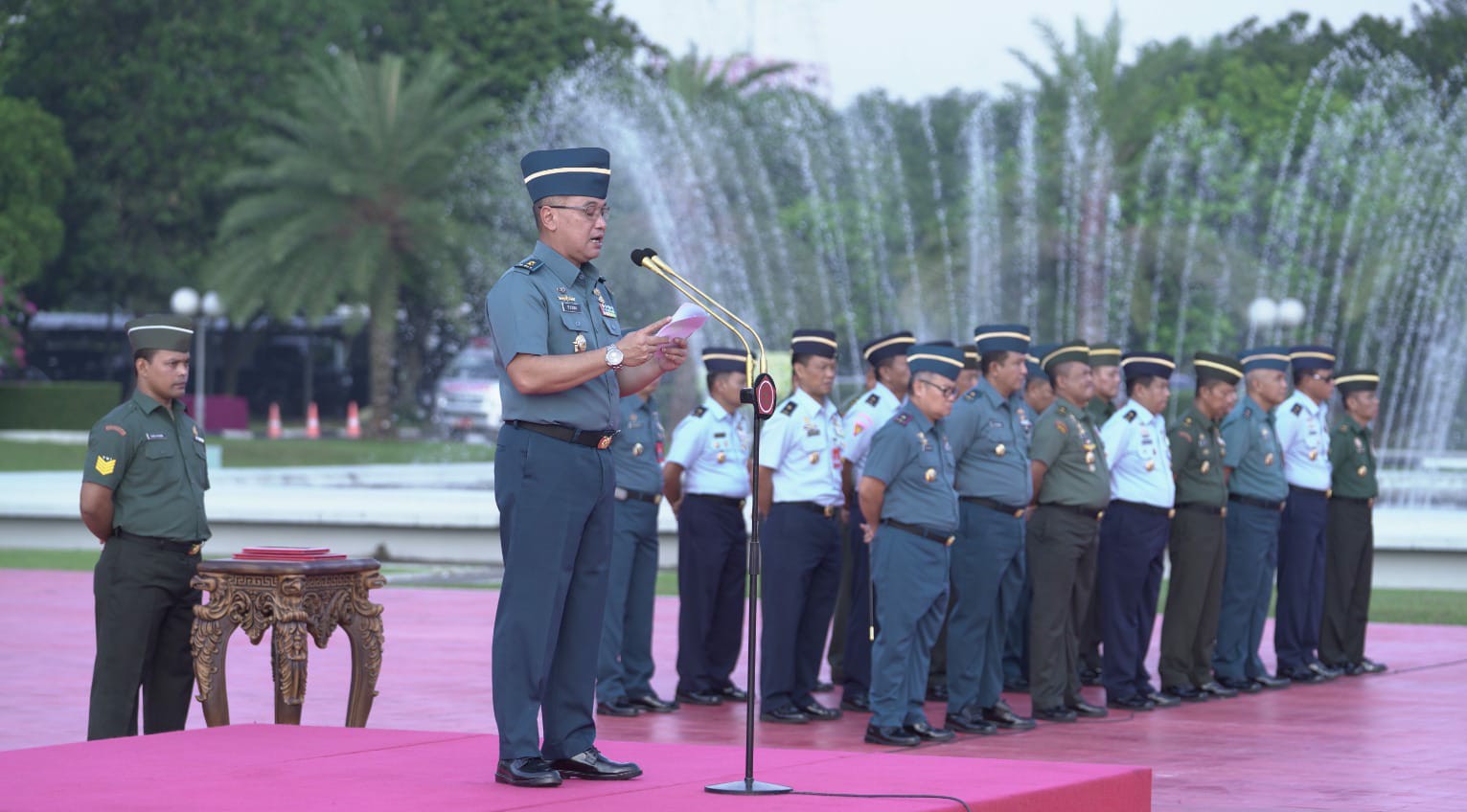 Asops Panglima TNI : Media Sosial Sangat Efektif dan Medan Kritik Dalam Mempengaruhi Opini Publik