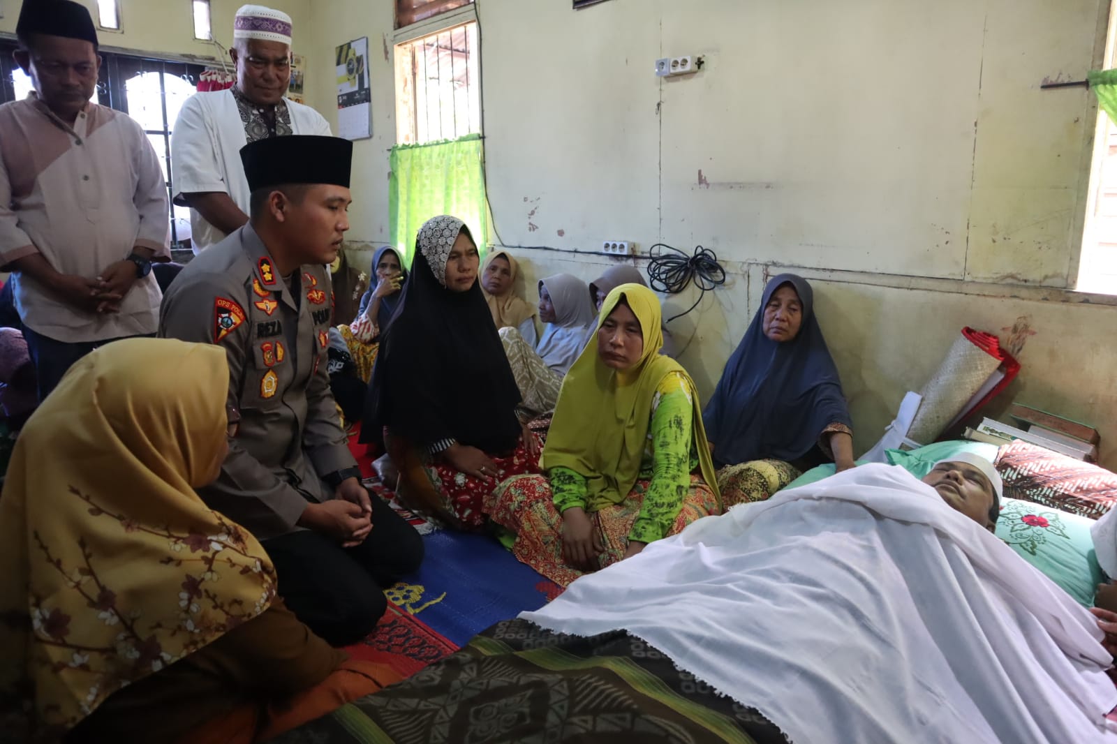 Kapolres Madina Melayat Ke Rumah Duka Salah Satu Wartawan Yang Meninggal Dunia