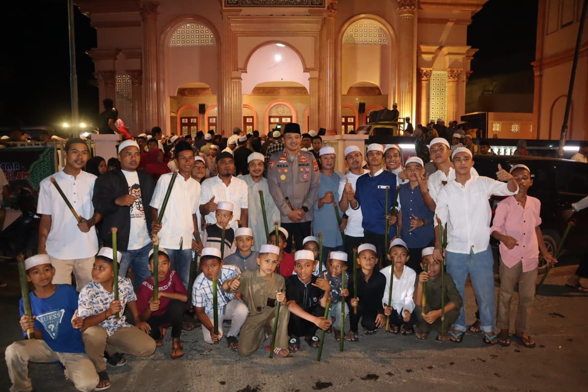 Sejumlah Personil Polres Madina, Diturunkan Pengamanan Pawai Obor Dalam Rangka Malam Tahun Baru Islam 1445 H