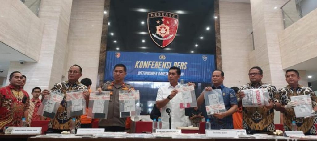 Bravo!!!... Bareskrim Tangkap 6 Tersangka Kasus Pendaftaran IMEI Ilegal