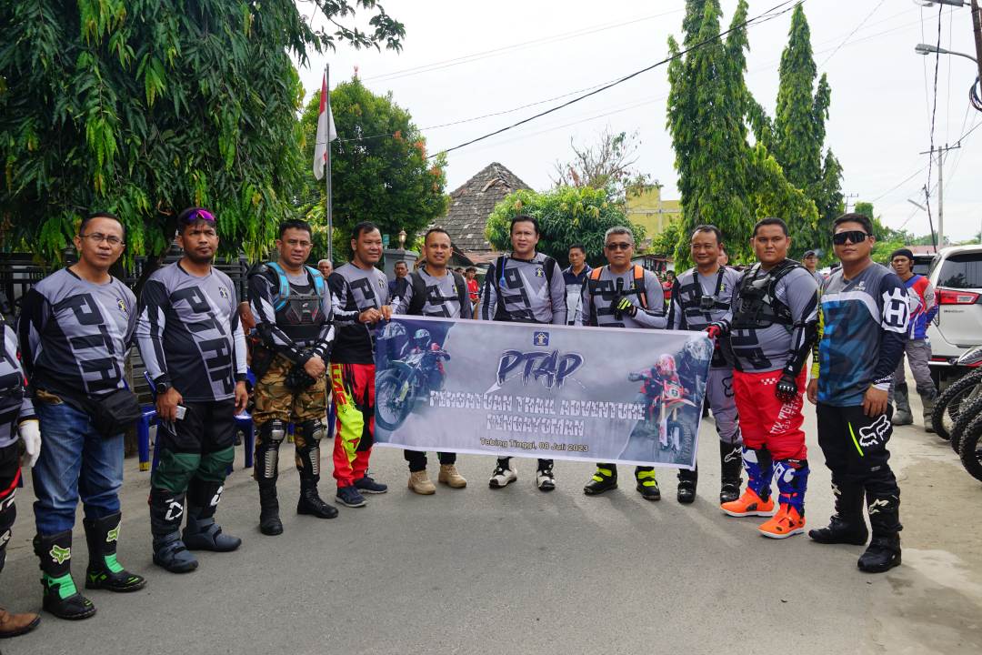 Ramaikan Peringatan HDKD, Kakanwil Kemenkumham Sumut Ikuti Kegiatan Trabas PTAP Sekaligus Meresmikan Galeri dan PTSP Lapas Kelas IIB Tebing Tinggi
