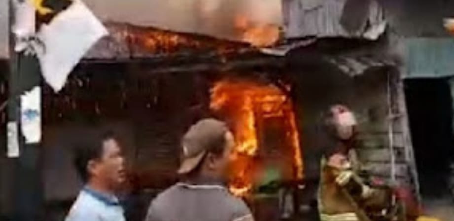 Enam Rumah Di Amplas Dilalap Sijago Merah