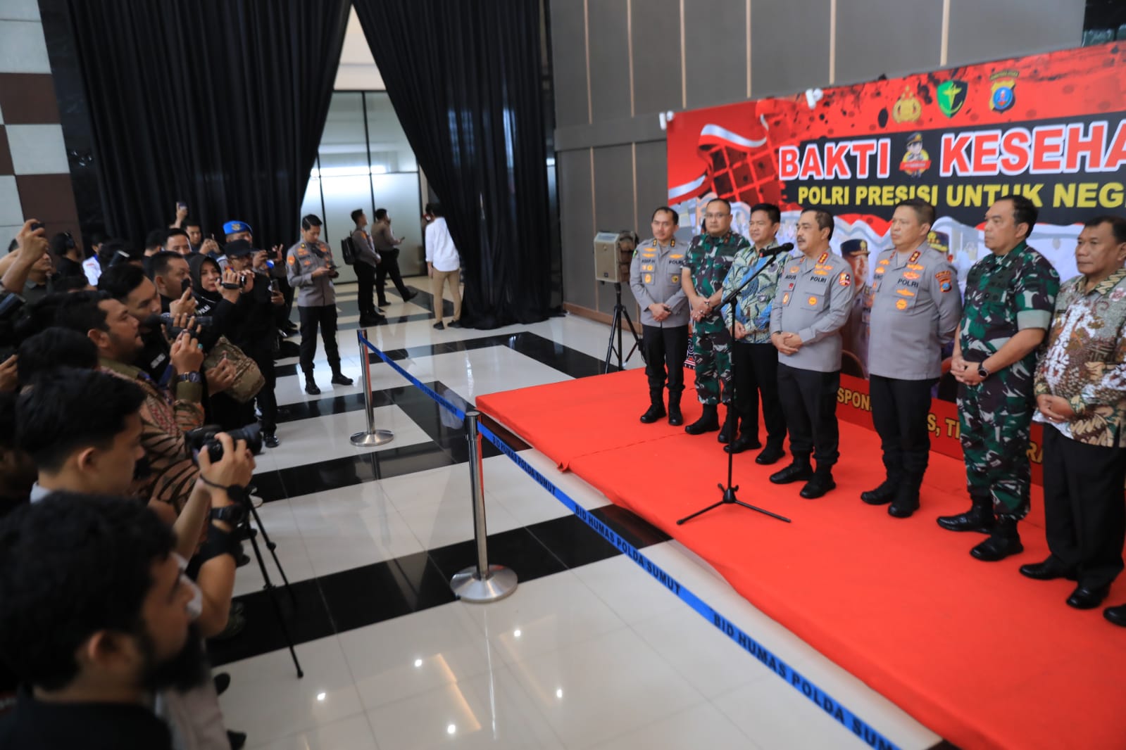 Gelar Bakti Kesehatan dan Sosial di Deli Serdang, Wakapolri: Polri Hadir Membantu Masyarakat