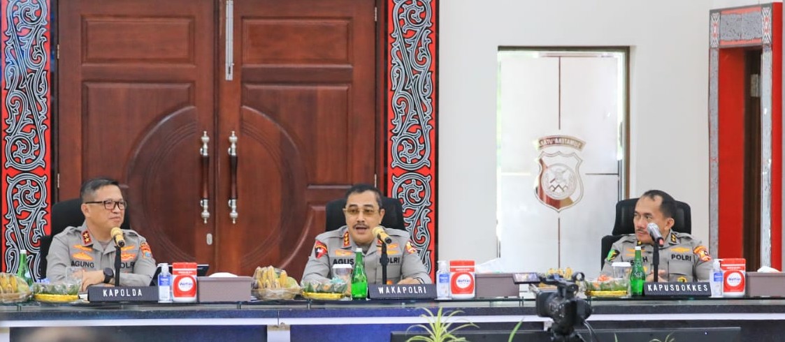 wakapolri-dan-kapolda-sumut-beri-pengarahan-tugas-bagi-personel-tingkatkan-pelayanan-keamanan