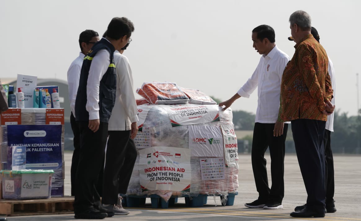 Panglima TNI Dampingi Presiden RI Kembali Berikan Bantuan Ke Palestina