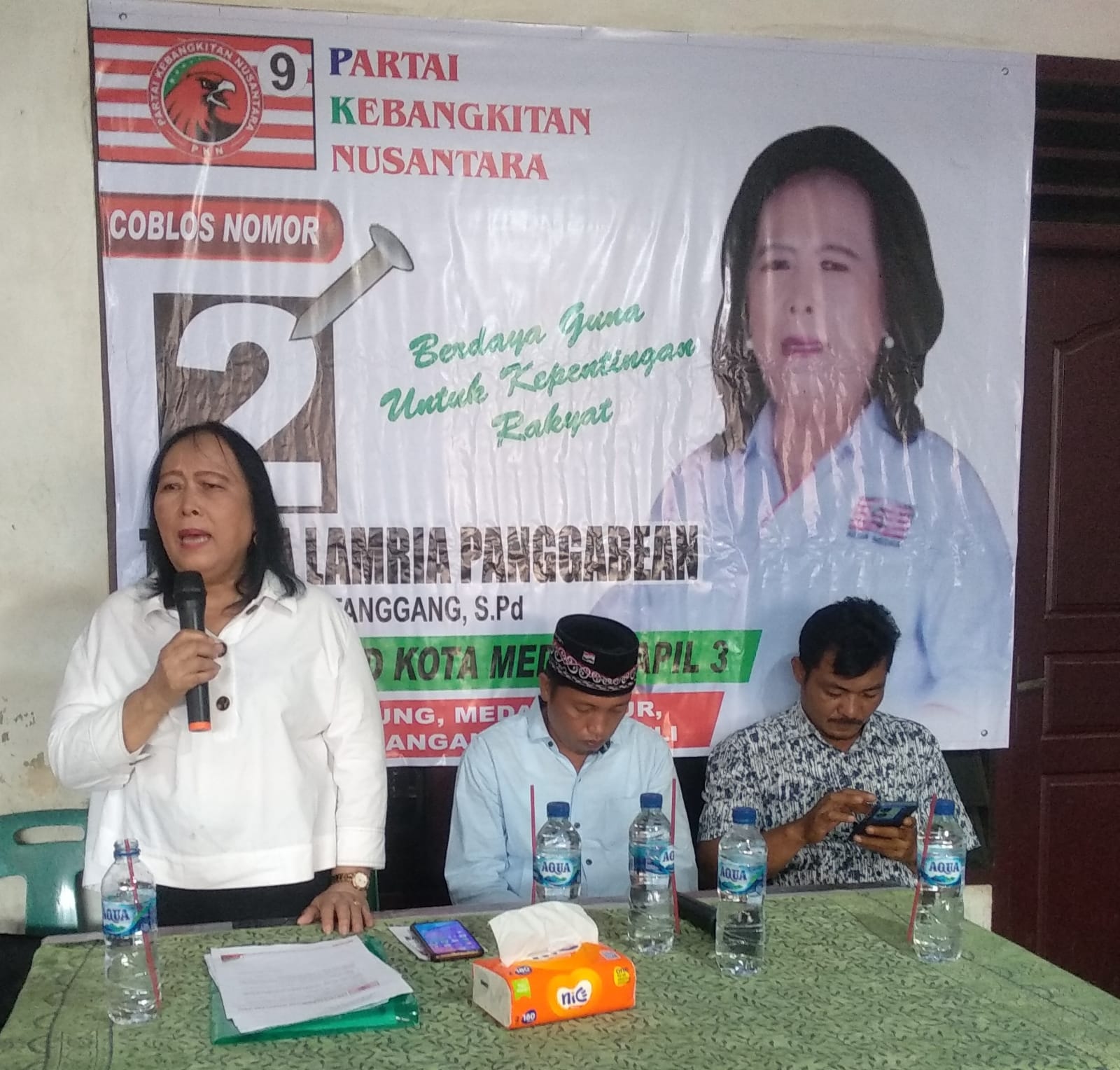 Sosialisasi Pemilu 2024, Tiolina Temui Masyarakat Jalan Ambai