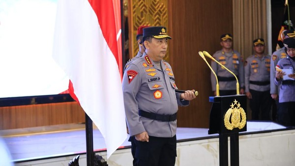 Kapolri Pimpin Kenaikan Pangkat 16 Pati Polri, Ini Daftarnya