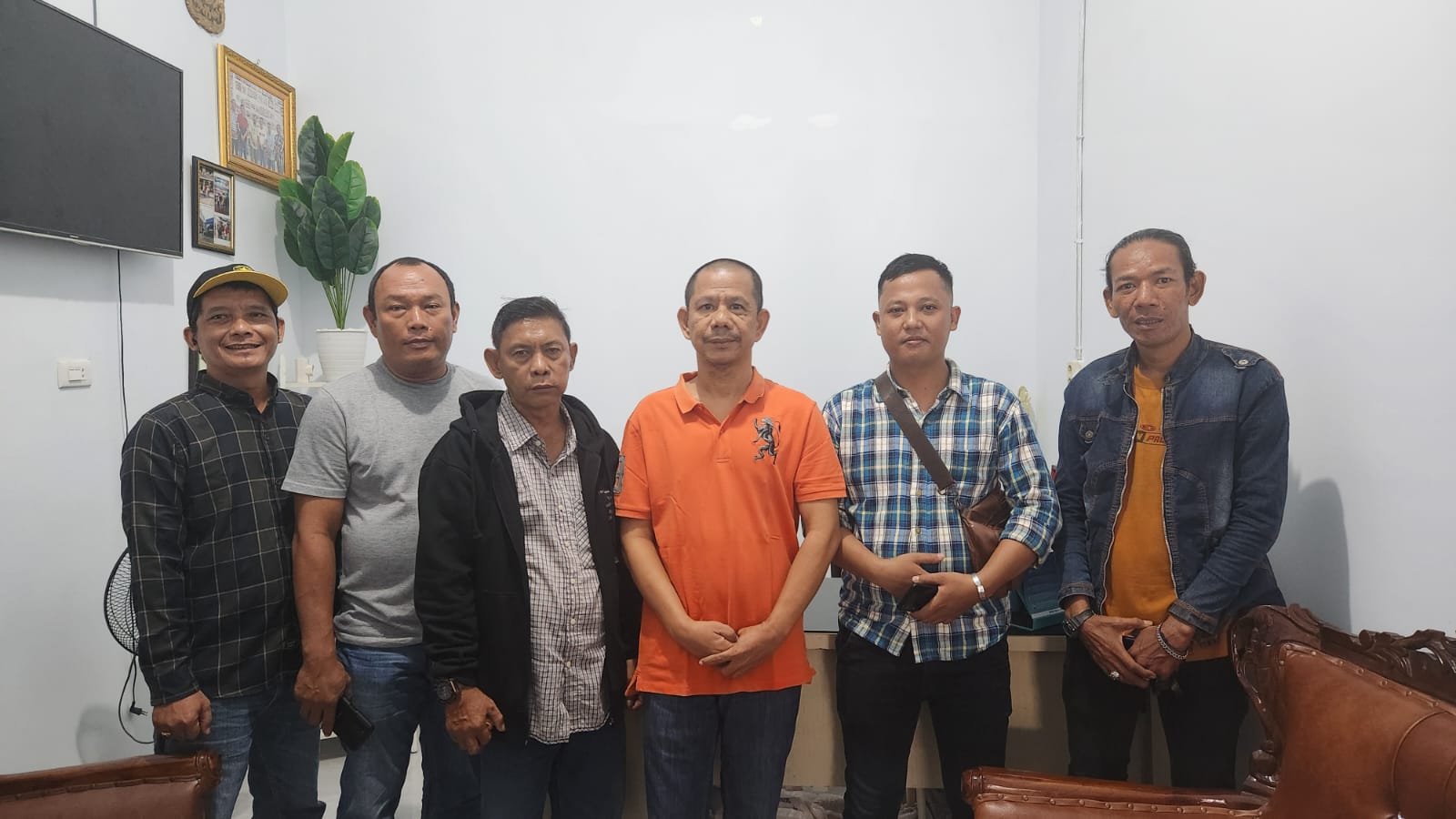 Ketua Pewarta Bagikan Beras Lagi Kepada Pengurus dan Anggota