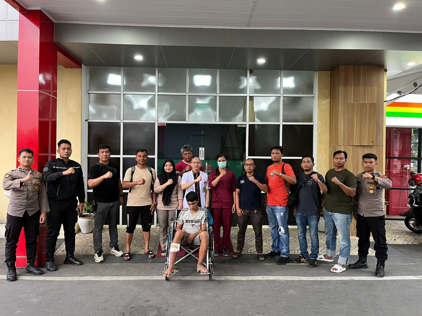 Nekat Rampok HP Polisi, Kaki Pelaku Dihadiahi Timah Panas