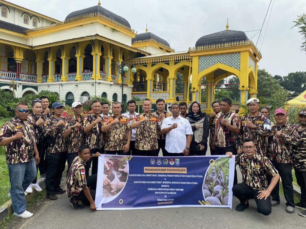 Kanwil Ditjenpas Sumut Tanam 1.940 Bibit Kelapa Dukung Program Nasional Ketahanan Pangan