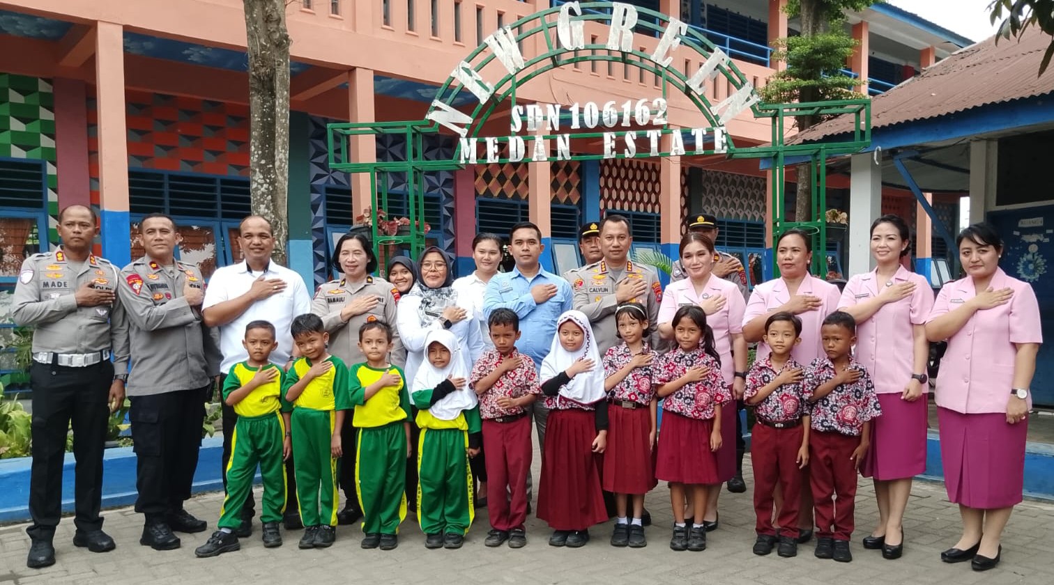 ‎Menyentuh Hati!!!. Kapolrestabes Medan Jean Calvijn Bangga Lihat Siswa SDN 106162 Berbagai Makanan Untuk Keluarga