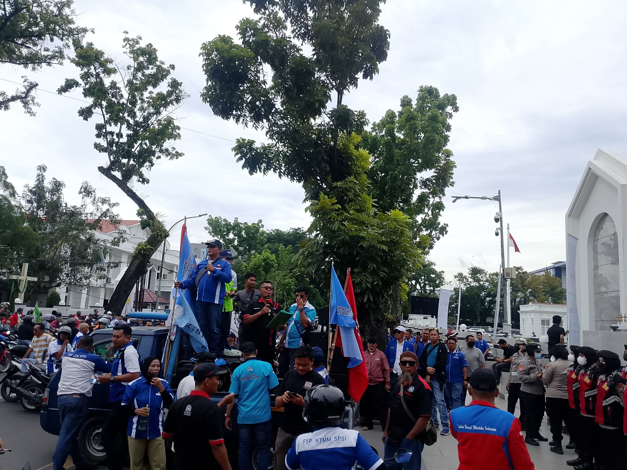 Gabungan Buruh Bergerak Gelar Aksi di Medan, Sampaikan Delapan Tuntutan Ketenagakerjaan