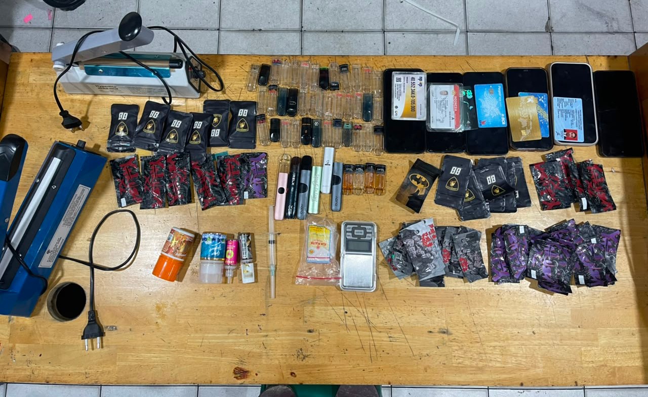 Terbongkar! Rumah Kost di Sunggal Jadi Pabrik POD Getar Narkoba 