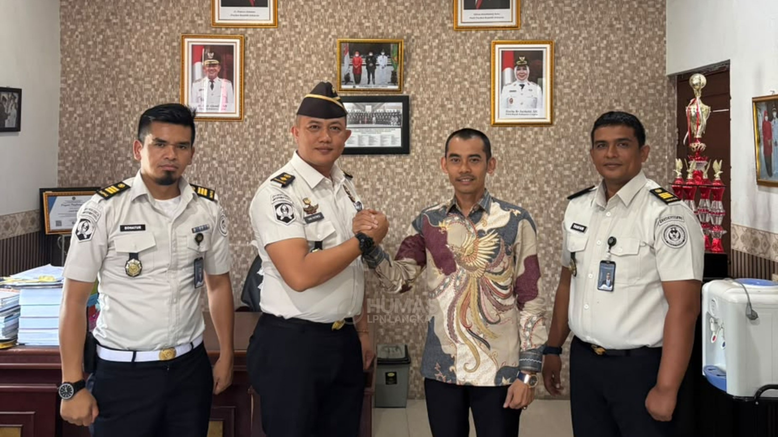 Jalin Sinergi Baru, Plt. Kepala Lapas Narkotika Langkat Silaturahmi dan Koordinasi dengan Camat Hinai