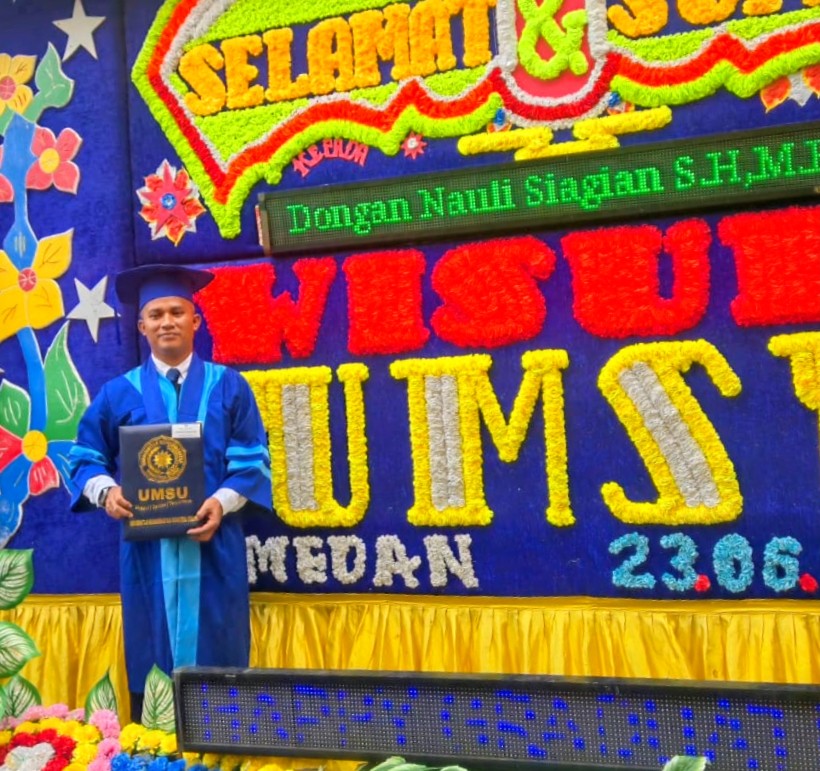 Dari Ruang Sidang ke Ruang Wisuda, Advokat Dongan Nauli Siagian Raih Gelar Magister Hukum di UMSU
