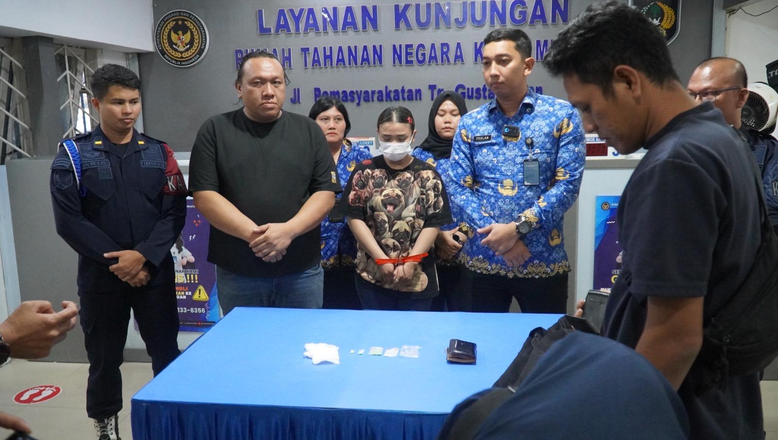 Hendak Jenguk Suami di Rutan Medan, Kedapatan Bawa Sabu dan Pil Diduga Ekstasi
