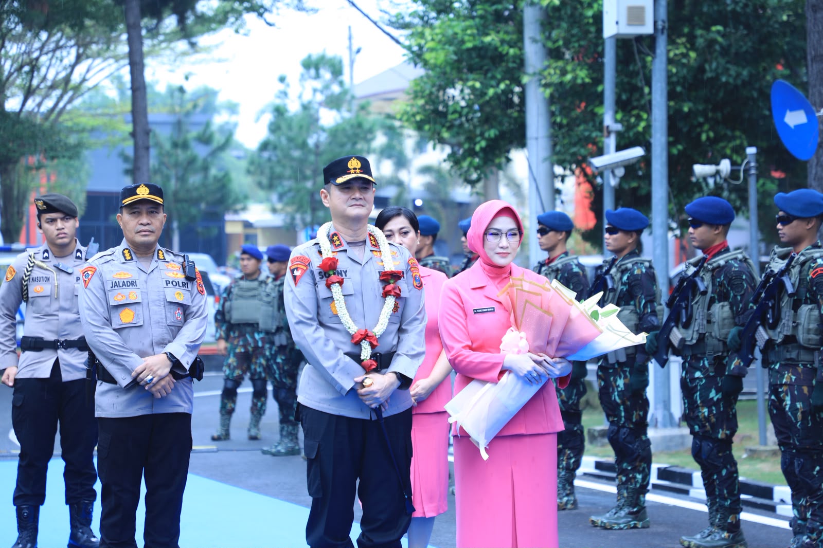 Resmi Jadi Kapolda Sumut, Irjen Sonny Irawan Pimpin Apel Perdana di Mapolda